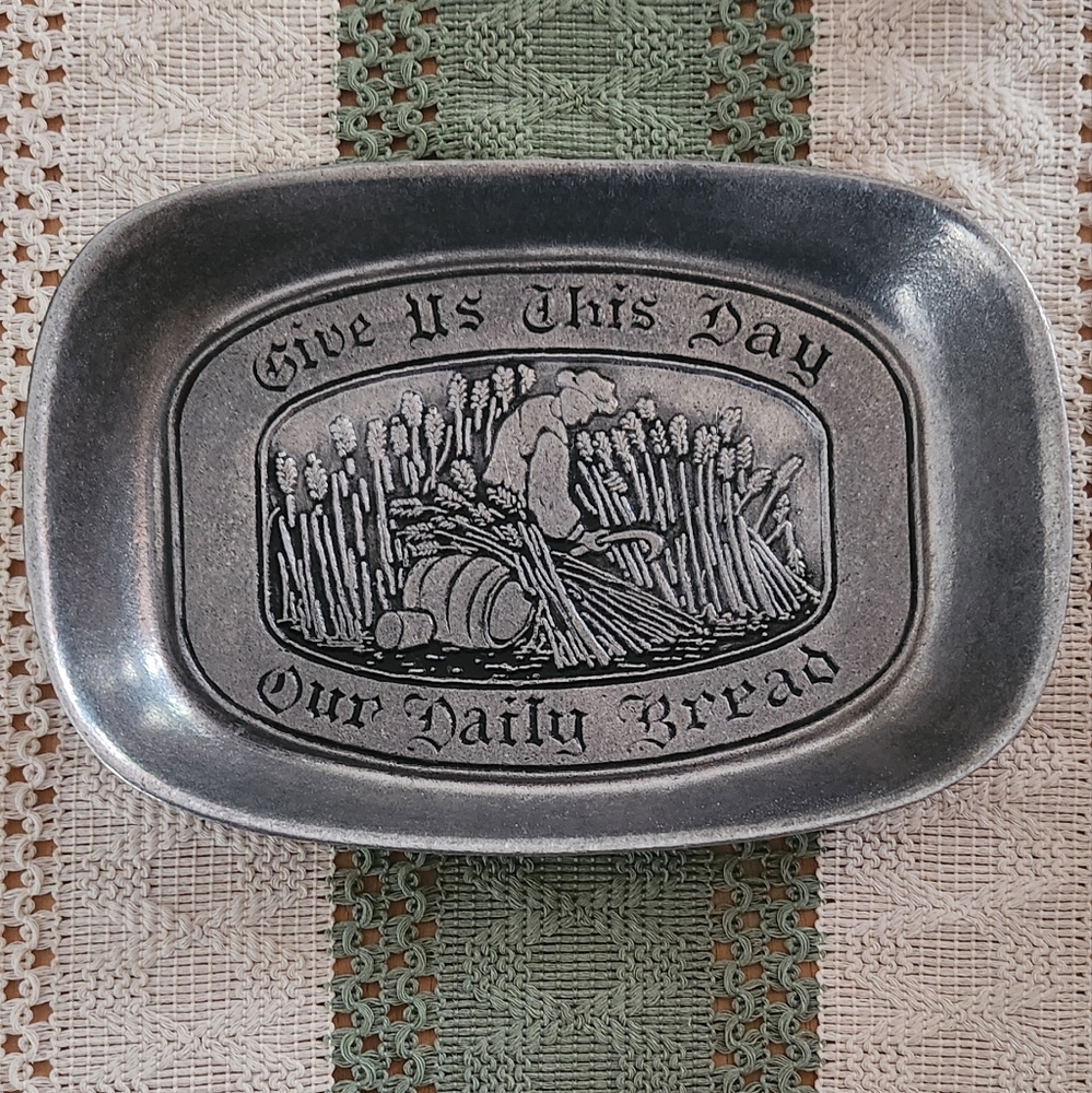 OverviewThe Wilton Armetale Elegant Pewter Bread Tray “Give Us This Day‎ Our Da